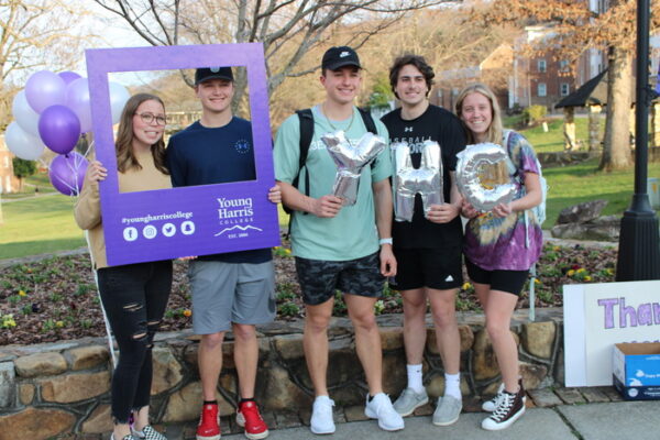 a group of people running