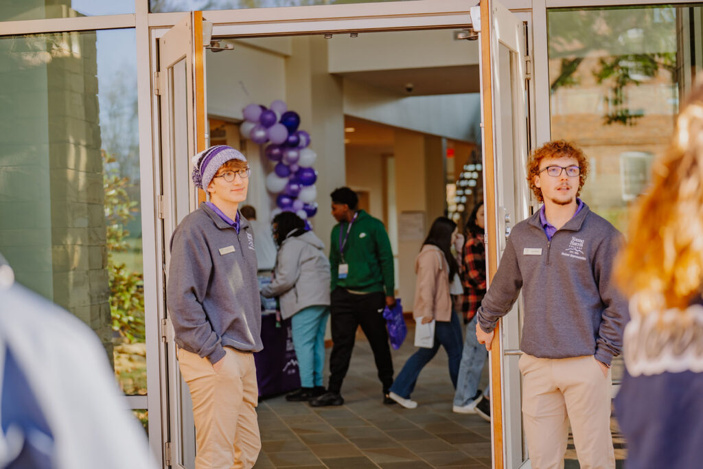 Campus Tour Welcome Group